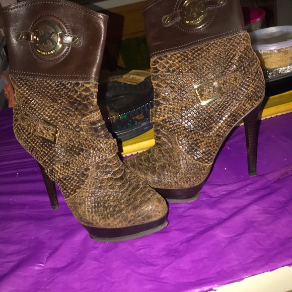 Michael Kors boots - Picture 1 of 2